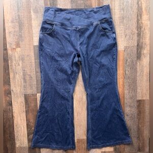 HALARA Denim Flare Jeans in Classic Blue